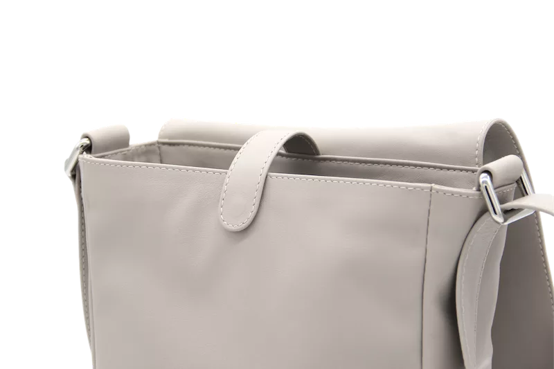 Princesse Petit Pois by Jessica Cohen Besace verticale