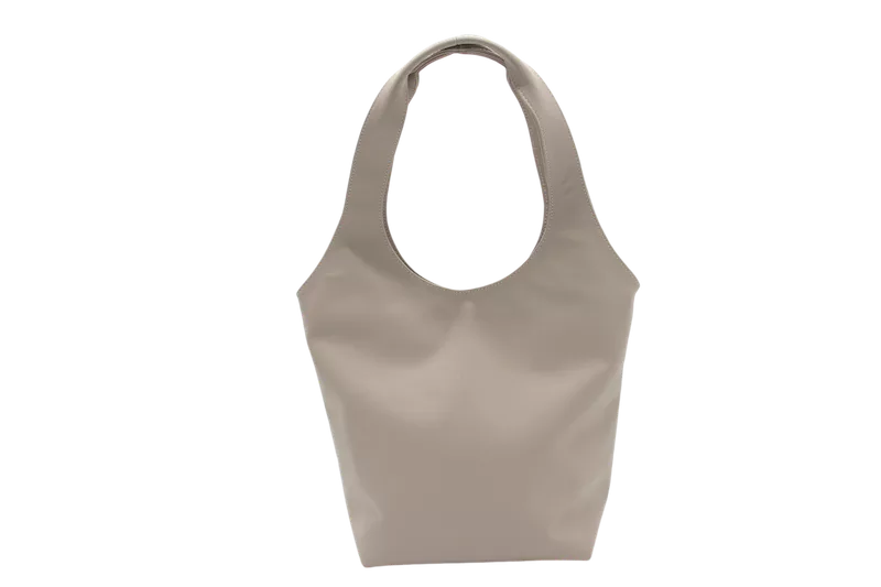 Princesse Petit Pois by Jessica Cohen Round bag