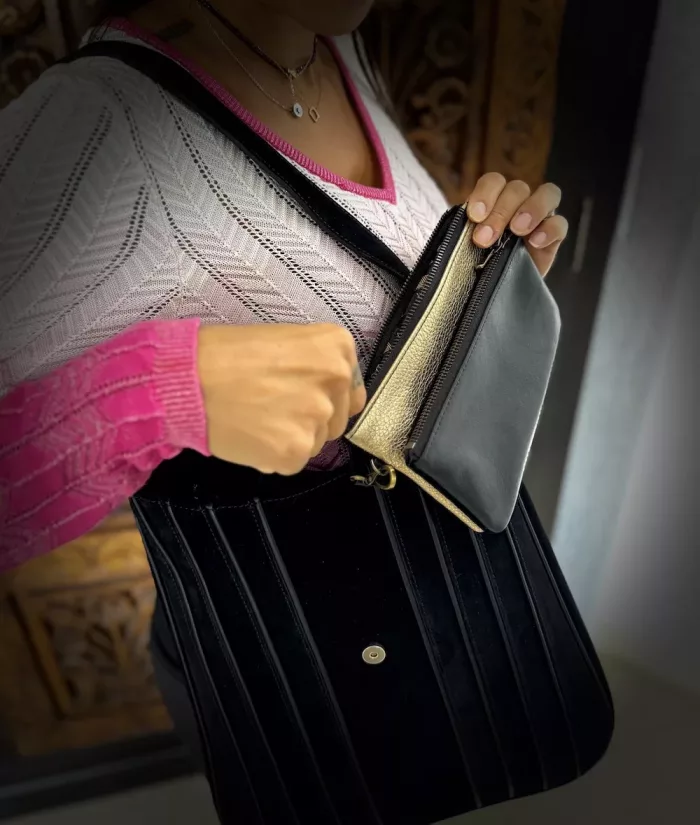 Jessica Cohen maroquinerie collection Tiyi sac A4 noir10